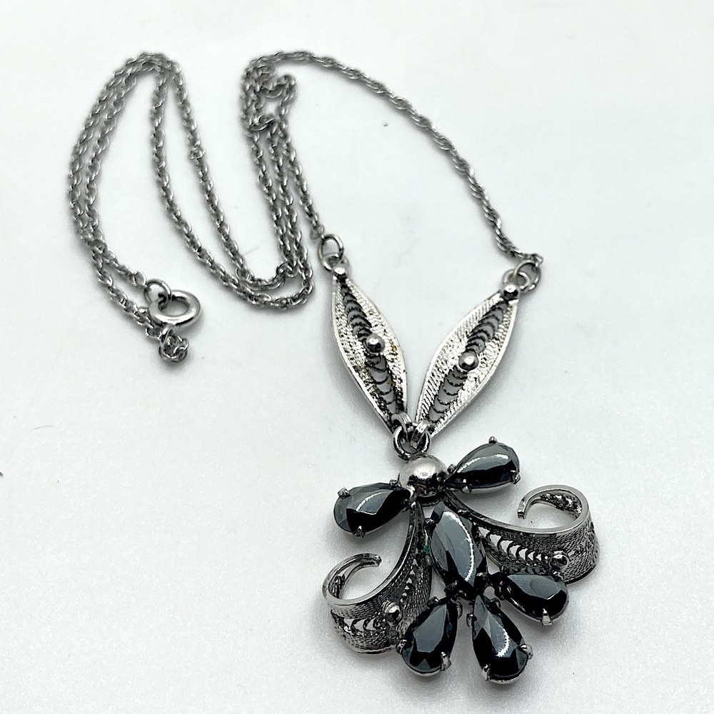 VTG Sorrento Sterling Floral Filigree Hematite Stone  17” + 1” Pendant